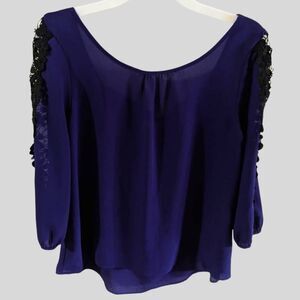 Takara Lace Blouse Women's Size Small Scoop Neck Bow Tie Back 3/4 Sleeve Flowy